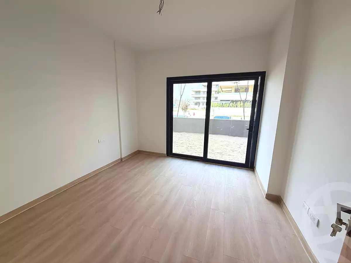 https://aqarmap.com.eg/ar/listing/6931733-for-sale-cairo-el-shorouk-compounds-al-burouj-compound-imkan