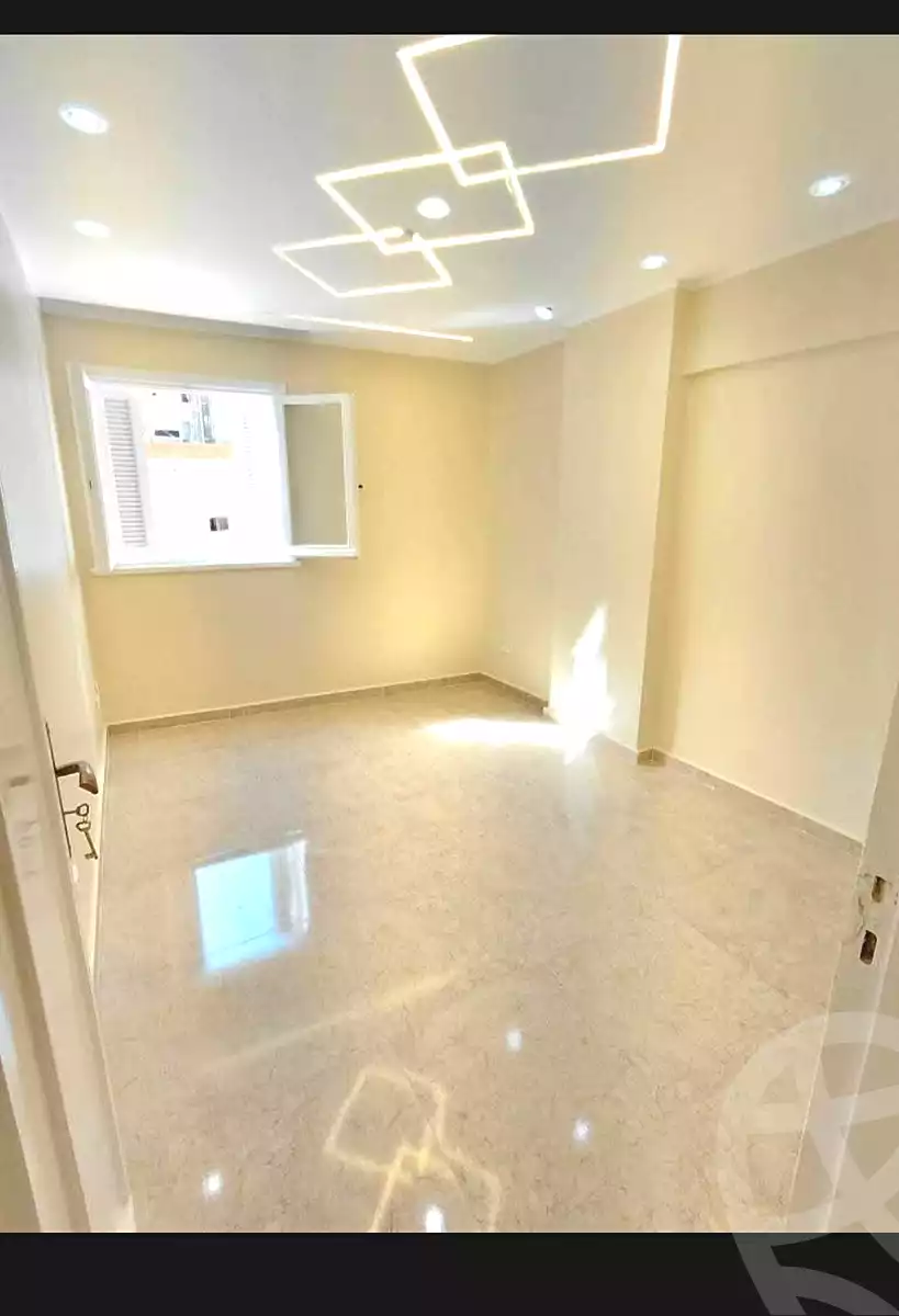 https://aqarmap.com.eg/ar/listing/6938150-for-sale-alexandria-miami-el-sebaey-st