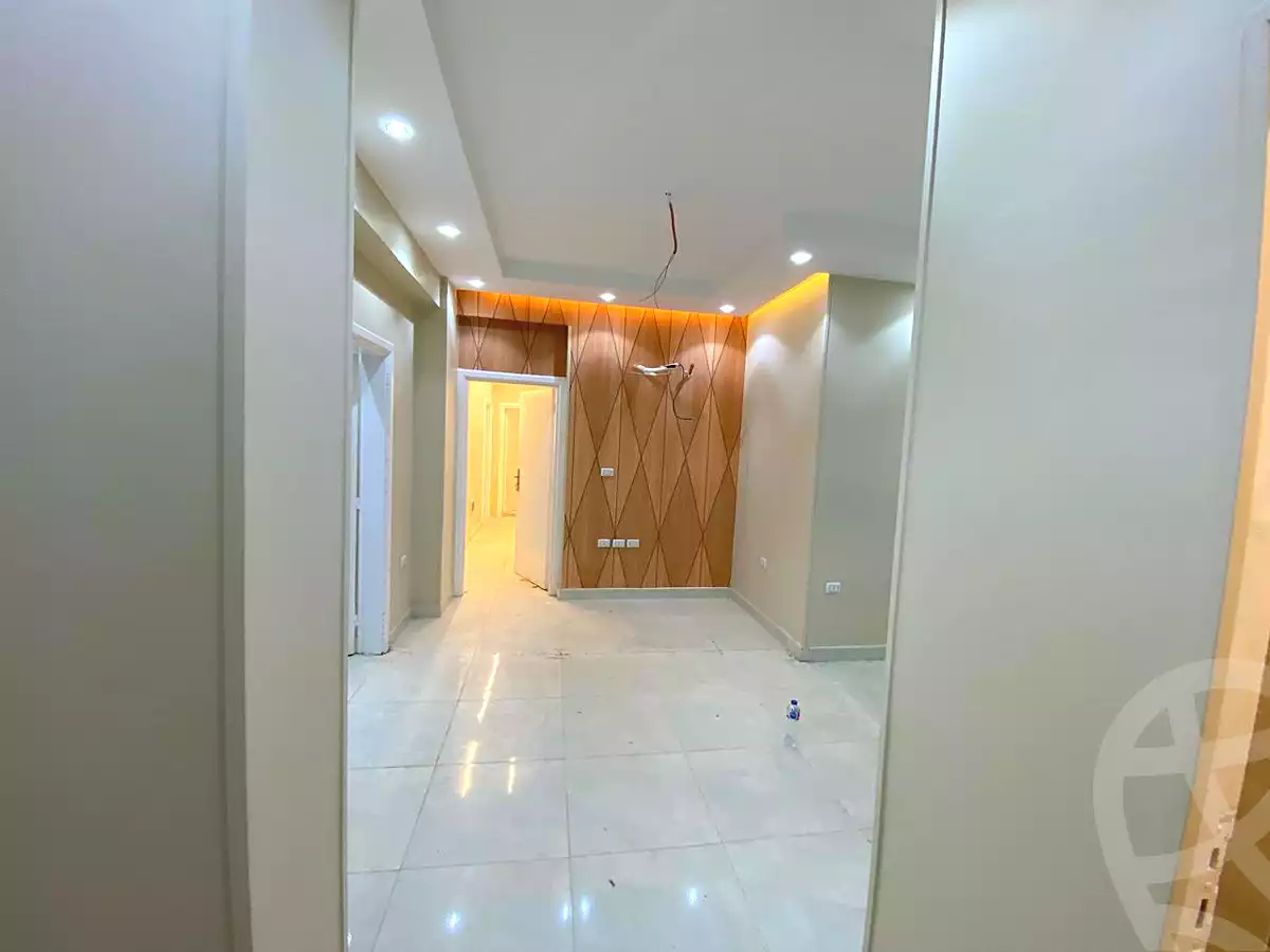 https://aqarmap.com.eg/ar/listing/6938373-for-rent-cairo-downtown-tl-t-hrb