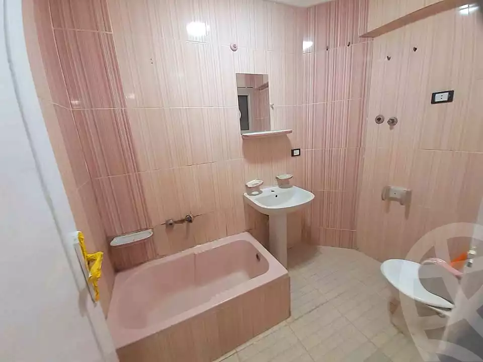 https://aqarmap.com.eg/en/listing/6939446-for-sale-alexandria-al-agamy-shataa-el-nakheel