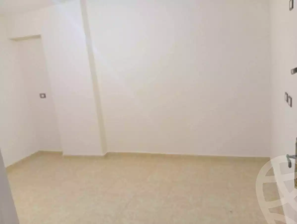 https://aqarmap.com.eg/ar/listing/6939926-for-rent-alexandria-al-agamy-bw-ywsf