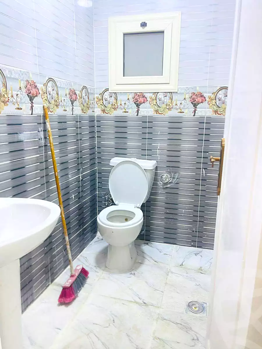 https://aqarmap.com.eg/en/listing/6940094-for-sale-alexandria-al-agamy-el-hanouvel-radwan-st