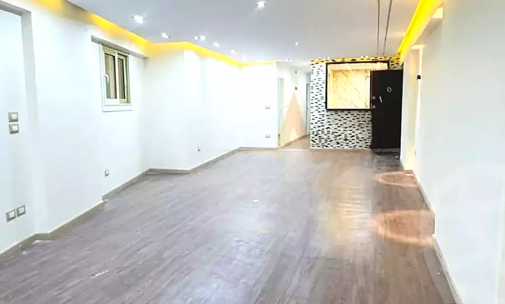 https://aqarmap.com.eg/ar/listing/6941101-for-sale-alexandria-sydy-bshr-sydy-bshr-bhry-shr-mhmwd-l-yswy