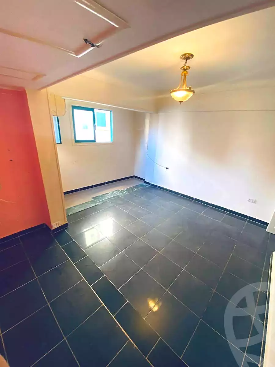 https://aqarmap.com.eg/ar/listing/6941109-for-sale-alexandria-sydy-bshr-sydy-bshr-bhry-shr-mhmwd-l-yswy