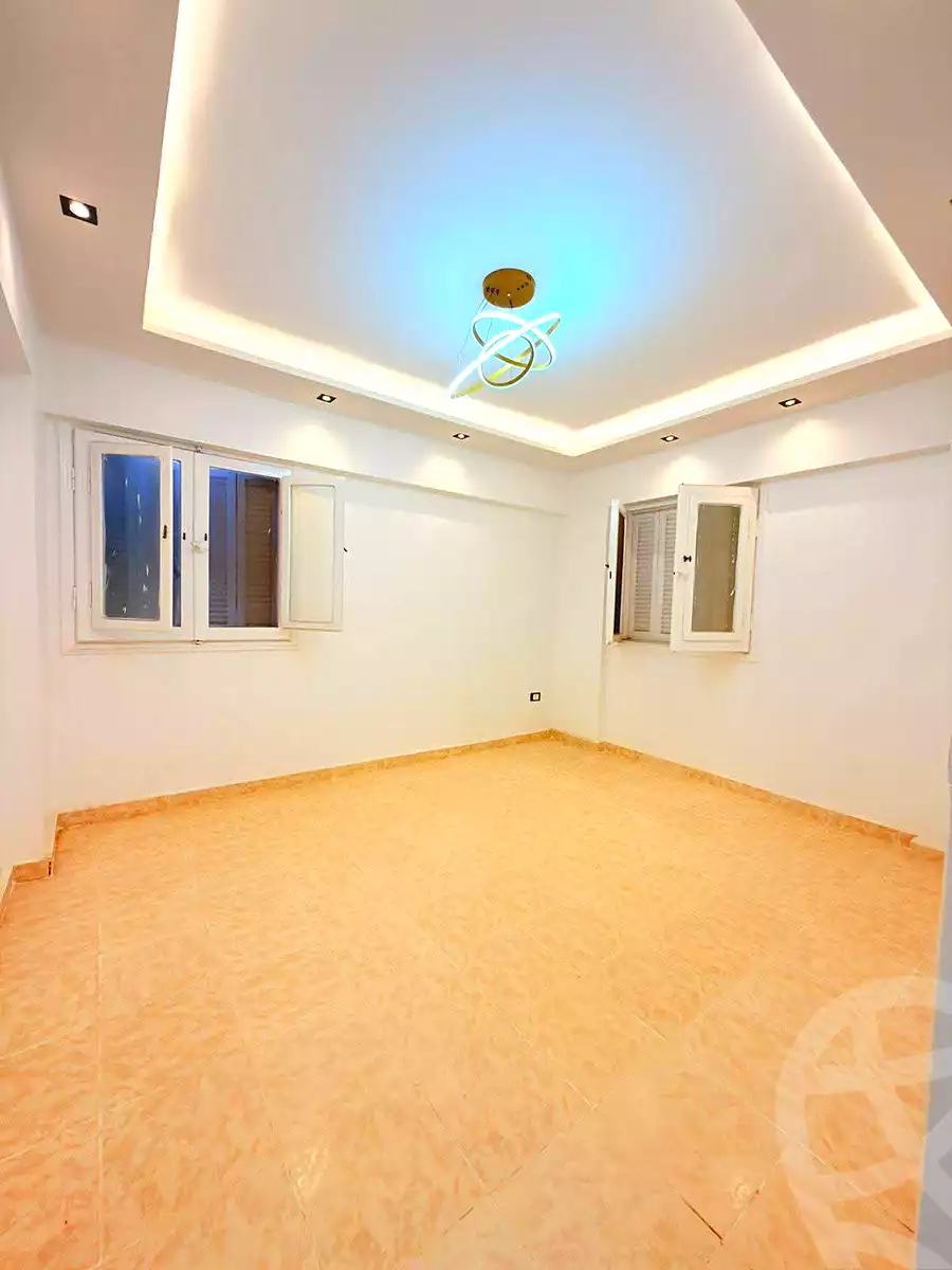 https://aqarmap.com.eg/ar/listing/6942884-for-sale-alexandria-al-agamy-shataa-el-nakheel