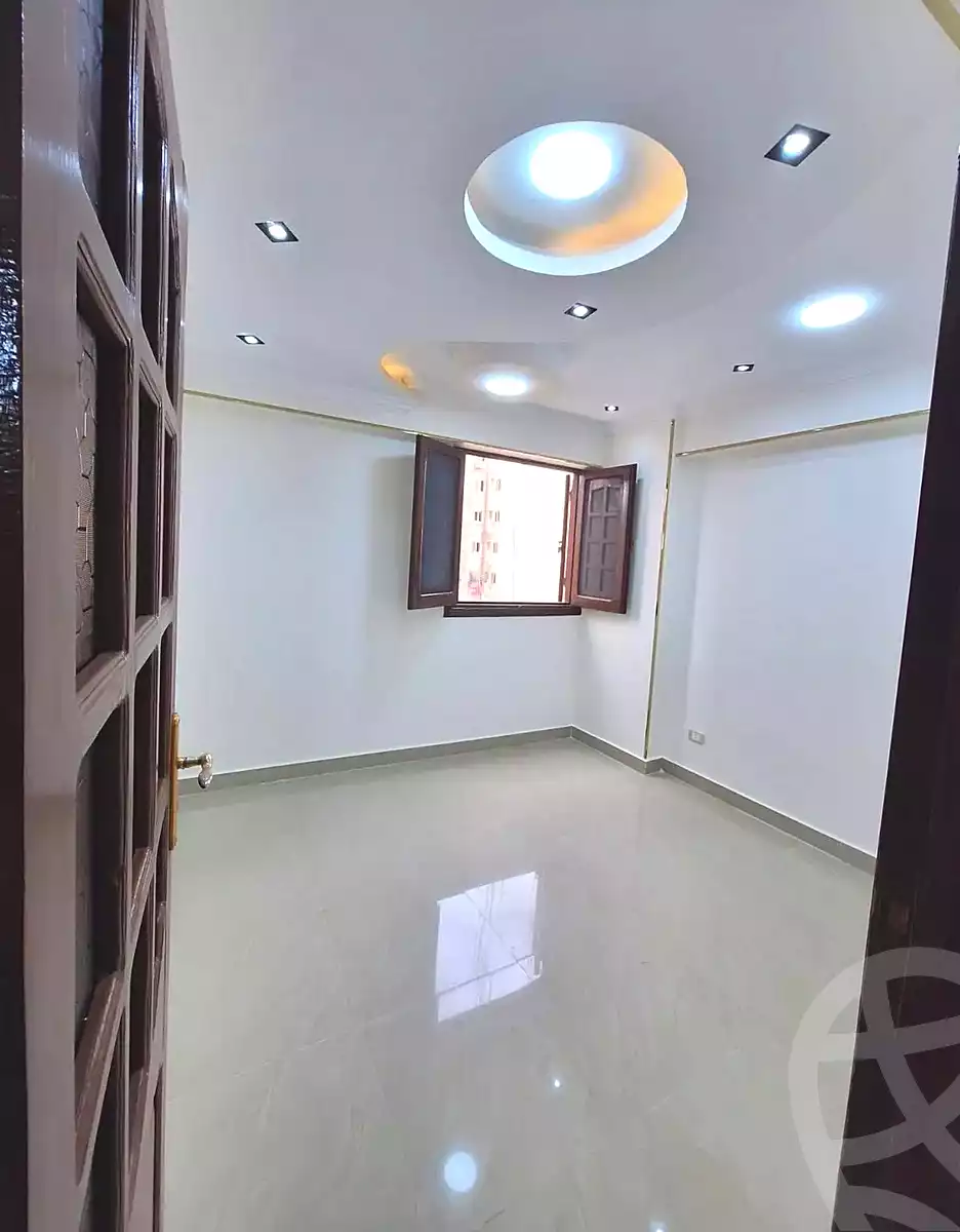 https://aqarmap.com.eg/ar/listing/6942936-for-sale-alexandria-sydy-bshr-sydy-bshr-bhry-street-15