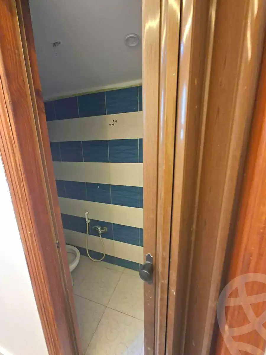 https://aqarmap.com.eg/ar/listing/6943304-for-sale-cairo-helwan-helwan-el-sharkeya-mostafa-safwat-st