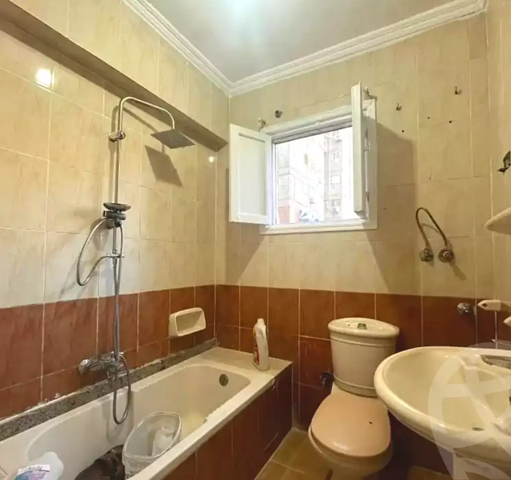 https://aqarmap.com.eg/ar/listing/6943414-for-sale-alexandria-sydy-bshr-sydy-bshr-bhry-ali-hipa-st