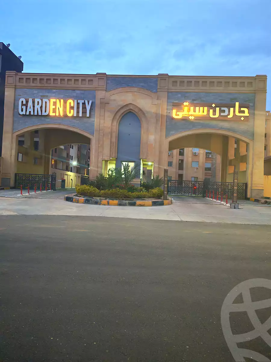 https://aqarmap.com.eg/en/listing/6943420-for-sale-cairo-6th-of-october-compounds-garden-city-october