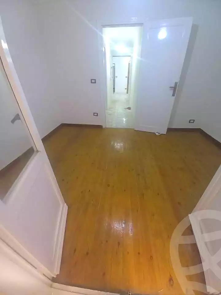 https://aqarmap.com.eg/en/listing/6943823-for-sale-alexandria-el-mandara-alex-el-mandara-bahri