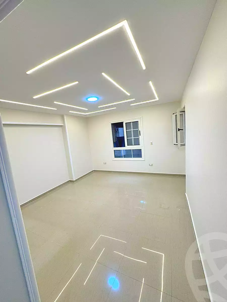 https://aqarmap.com.eg/ar/listing/6943865-for-sale-alexandria-sydy-bshr-sydy-bshr-bhry-shr-mhmwd-l-yswy