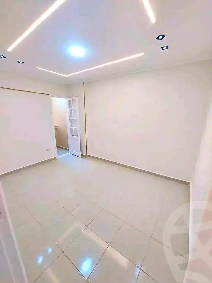 https://aqarmap.com.eg/en/listing/6943888-for-sale-alexandria-sydy-bshr-sydy-bshr-bhry-shr-khld-bn-lwlyd
