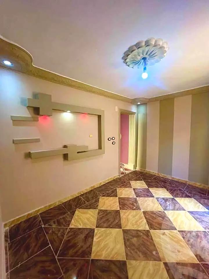 https://aqarmap.com.eg/ar/listing/6943912-for-sale-alexandria-el-asafra-l-sfr-qbly-el-maahad-el-dini-st