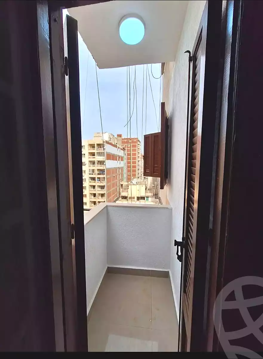 https://aqarmap.com.eg/ar/listing/6944111-for-sale-alexandria-sydy-bshr-sydy-bshr-bhry-street-15