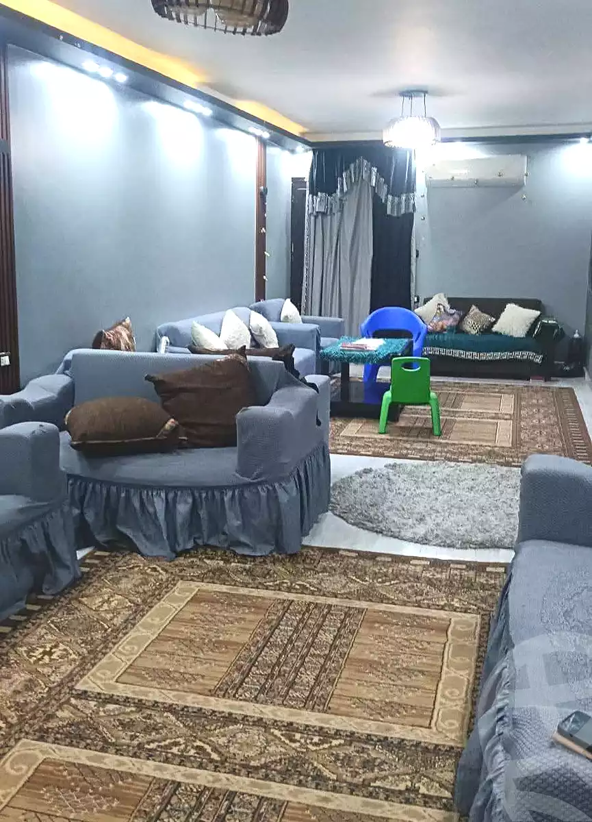 https://aqarmap.com.eg/ar/listing/6944284-for-sale-cairo-helwan-ahmed-enci-st