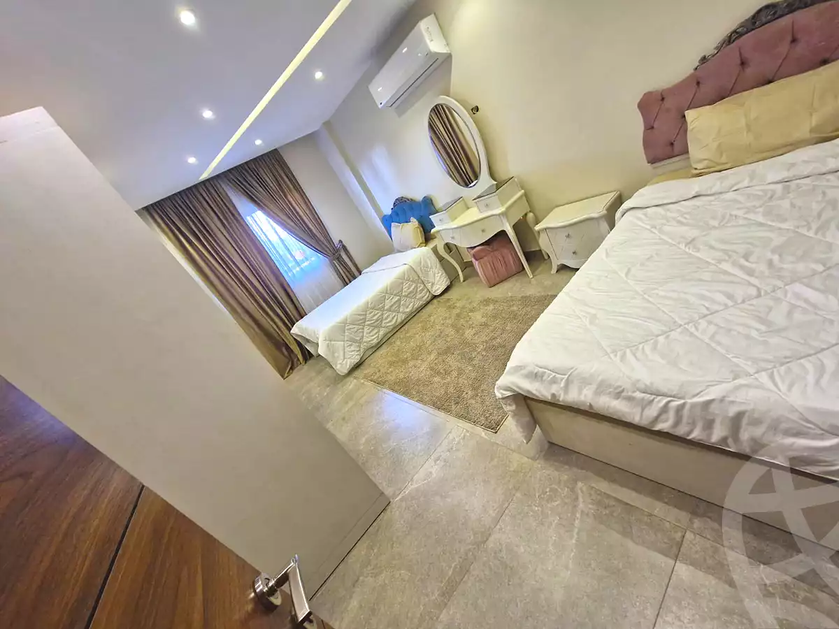 https://aqarmap.com.eg/en/listing/6944651-for-rent-cairo-new-cairo-lrhb-city-phase-2-abou-bakr-el-sedeek-st