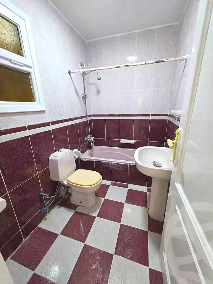https://aqarmap.com.eg/en/listing/6946621-for-sale-alexandria-al-agamy-shataa-el-nakheel-street-45