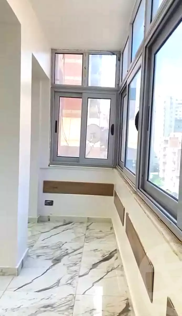 https://aqarmap.com.eg/ar/listing/6946705-for-sale-alexandria-sydy-bshr-sydy-bshr-bhry-shr-mhmwd-l-yswy