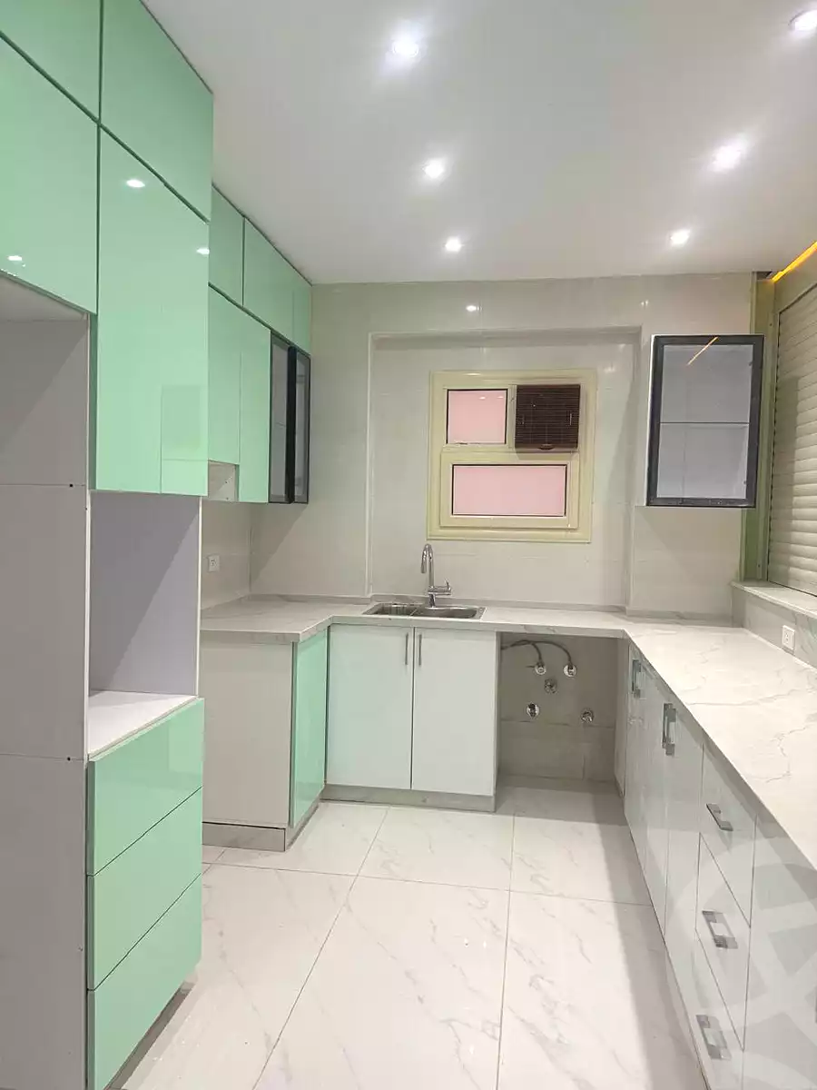 https://aqarmap.com.eg/ar/listing/6947195-for-rent-cairo-6th-of-october-el-hay-el-motamyz-first-touristic-village-al-lewaa-mohammed-ezzat-el-zyadi-st