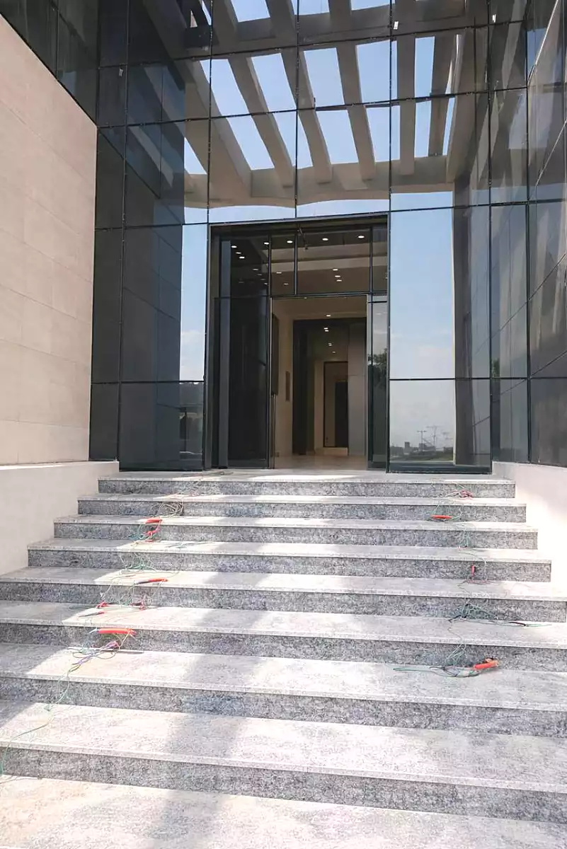 https://aqarmap.com.eg/ar/listing/6947452-for-sale-cairo-new-administrative-capital-lhy-lmly-thry-skwyr-twr-dwmynr