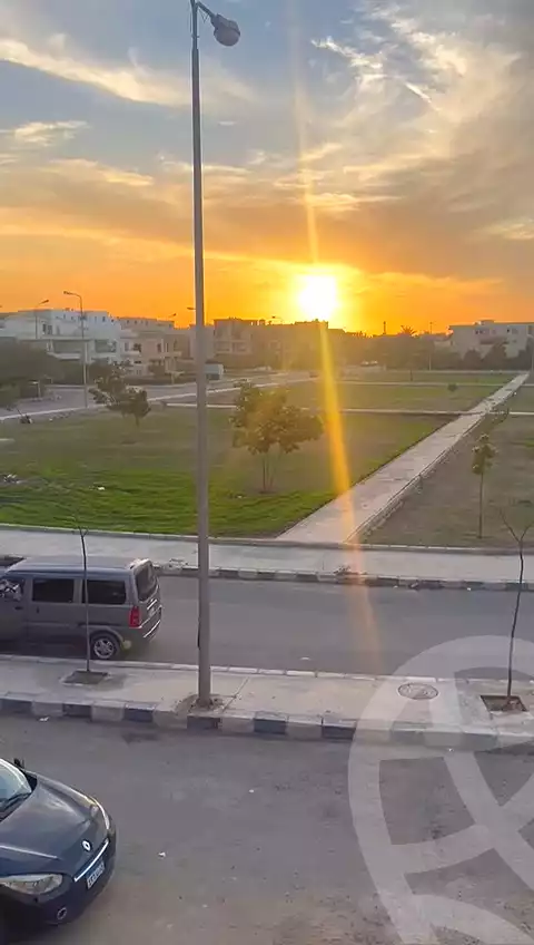 https://aqarmap.com.eg/ar/listing/6948677-for-sale-cairo-el-shorouk-lmntq-lwl-neighbourhood-1