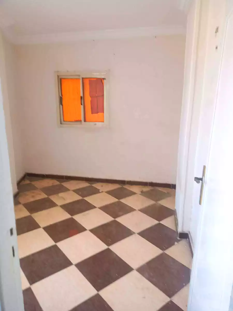 https://aqarmap.com.eg/ar/listing/6949069-for-sale-alexandria-el-asafra-l-sfr-qbly