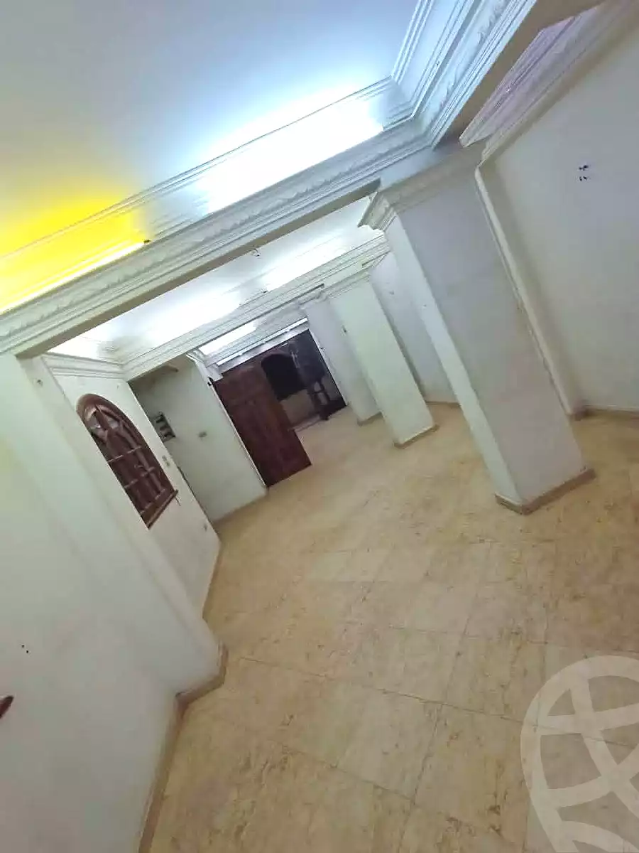 https://aqarmap.com.eg/ar/listing/6950486-for-sale-cairo-helwan-helwan-el-sharkeya-thabit-basha-st