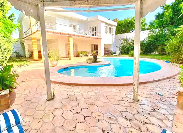 https://aqarmap.com.eg/ar/listing/6950576-for-rent-alexandria-al-agamy-lbytsh-el-hanafeya-st