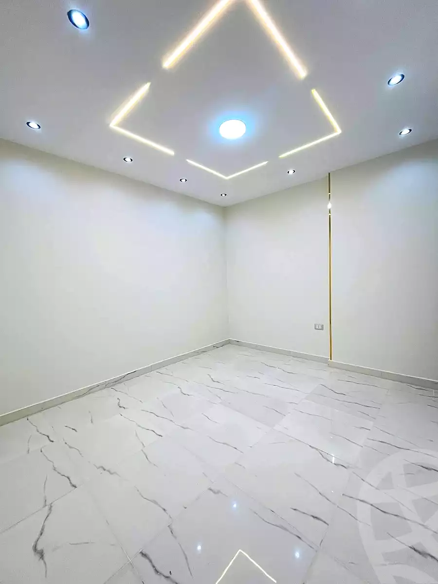 https://aqarmap.com.eg/ar/listing/6950875-for-sale-alexandria-al-agamy-lbytsh-bianchiii
