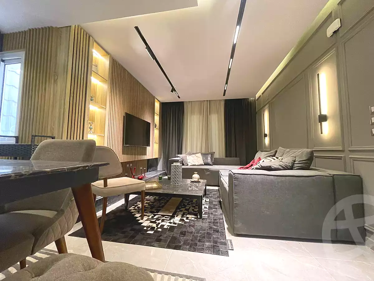 https://aqarmap.com.eg/ar/listing/6951683-for-sale-cairo-new-cairo-compounds-mountain-view-hyde-park