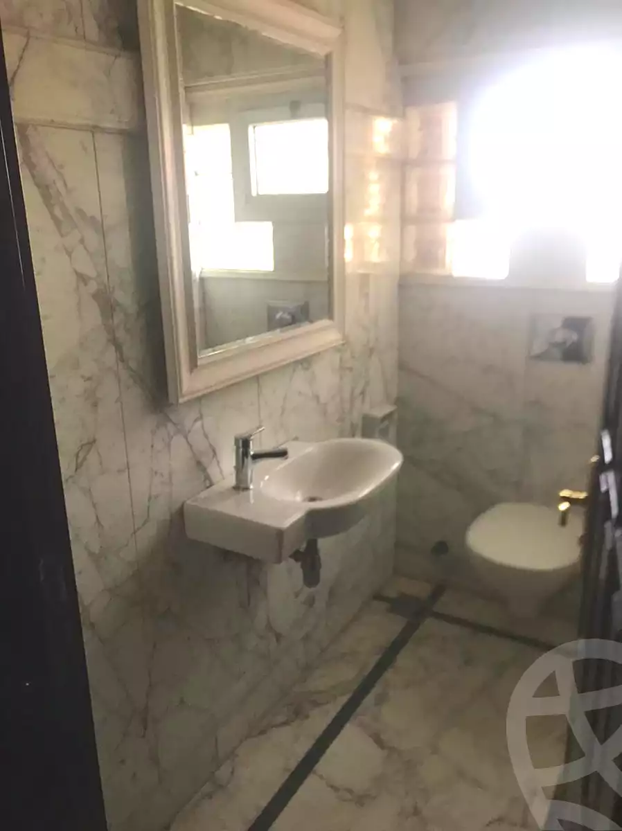 https://aqarmap.com.eg/ar/listing/6951981-for-rent-cairo-dokki-kwrnysh-lnyl