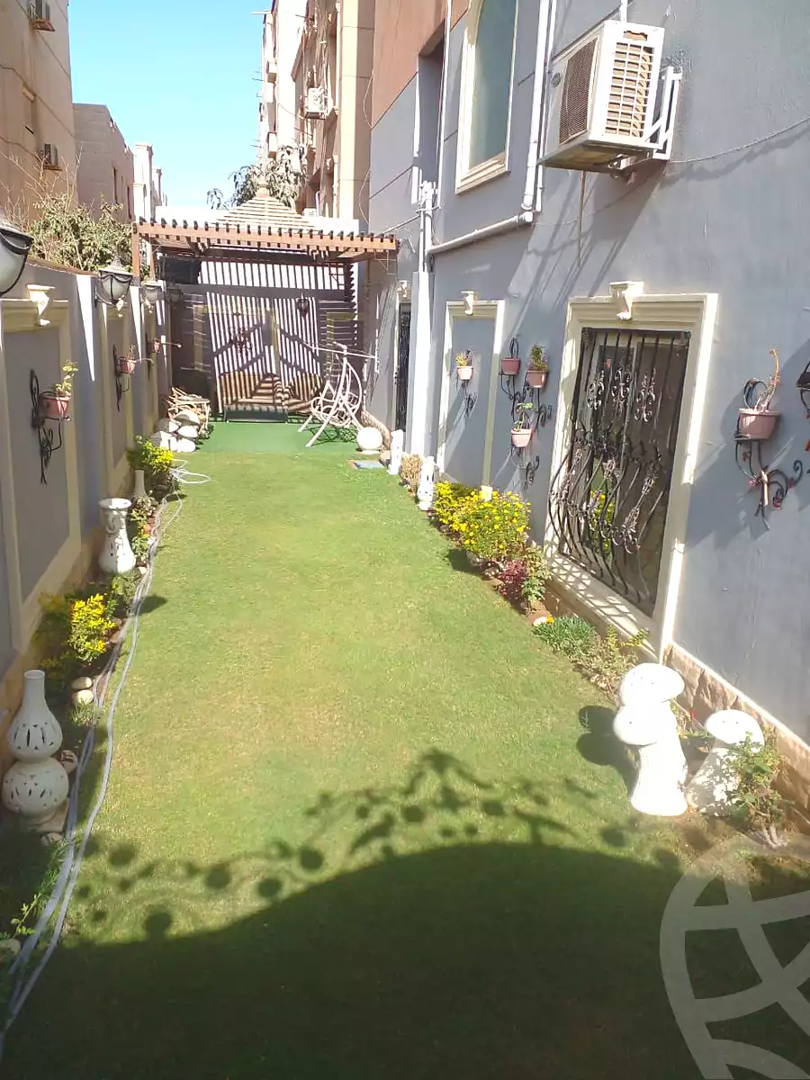 https://aqarmap.com.eg/ar/listing/6951994-for-sale-cairo-new-cairo-ganob-el-akadamiya-south-academy-d-khaled-ibn-el-waleed-st