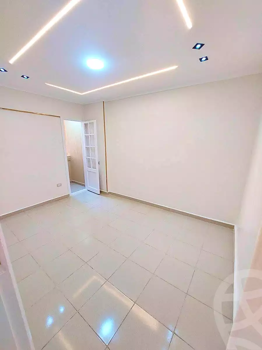 https://aqarmap.com.eg/ar/listing/6952162-for-sale-alexandria-sydy-bshr-sydy-bshr-bhry-shr-khld-bn-lwlyd