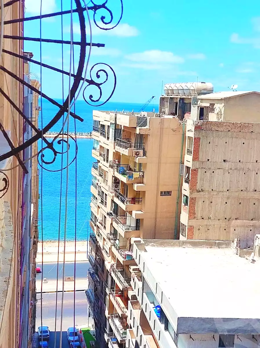 https://aqarmap.com.eg/ar/listing/6952180-for-sale-alexandria-sydy-bshr-sydy-bshr-bhry-shr-khld-bn-lwlyd