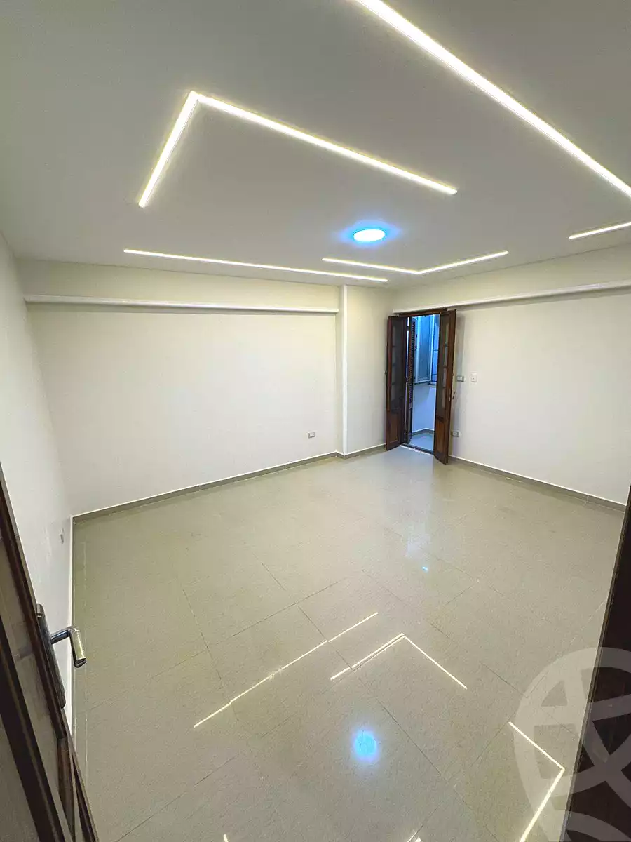 https://aqarmap.com.eg/ar/listing/6952226-for-sale-alexandria-sydy-bshr-sydy-bshr-bhry-shr-mhmwd-l-yswy