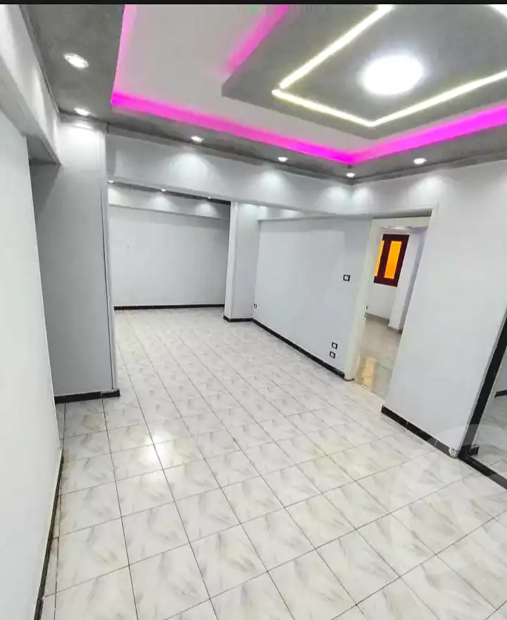 https://aqarmap.com.eg/ar/listing/6953132-for-rent-alexandria-al-agamy-bw-ywsf