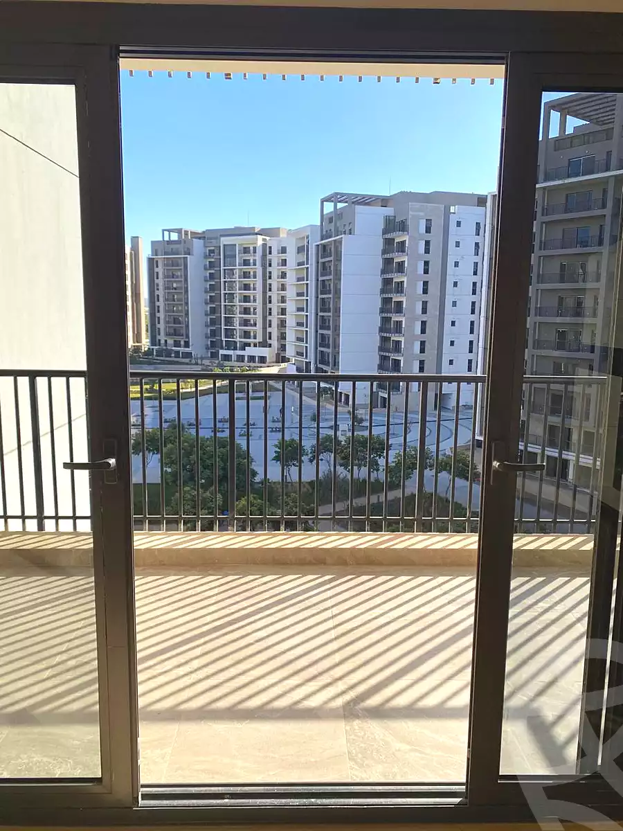 https://aqarmap.com.eg/ar/listing/6942068-for-sale-cairo-el-sheikh-zayed-city-compounds-zyd-wr-llttwyr-z-tower