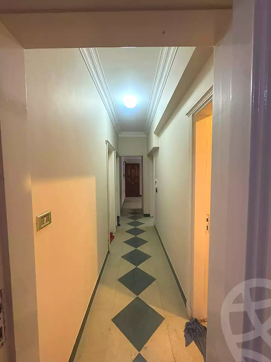 https://aqarmap.com.eg/ar/listing/6953986-for-sale-cairo-helwan-mahmoud-khater-st