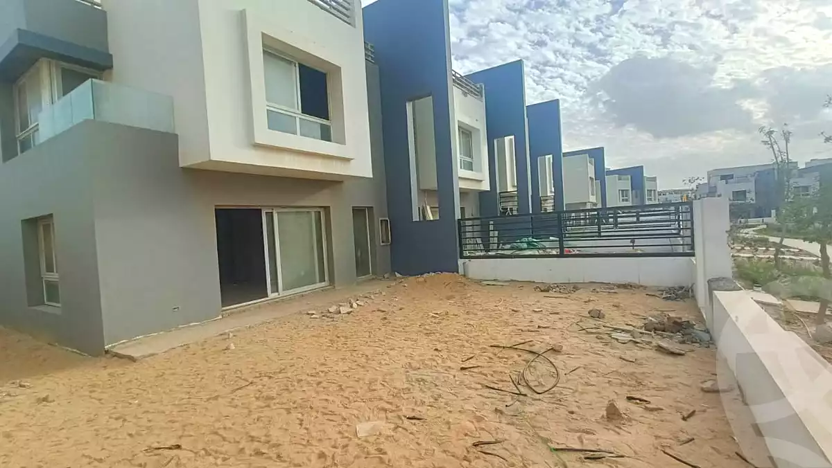 https://aqarmap.com.eg/ar/listing/6955273-for-sale-cairo-new-cairo-compounds-hyde-park-business-district