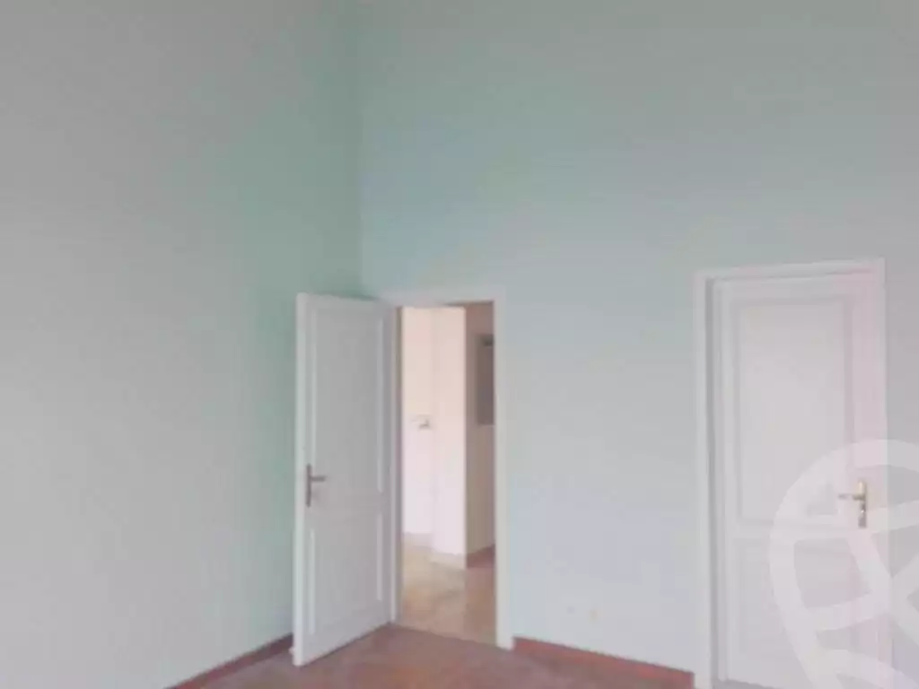 https://aqarmap.com.eg/ar/listing/6955470-for-sale-cairo-new-cairo-lrhb-city-phase-1-ahmed-rami-st