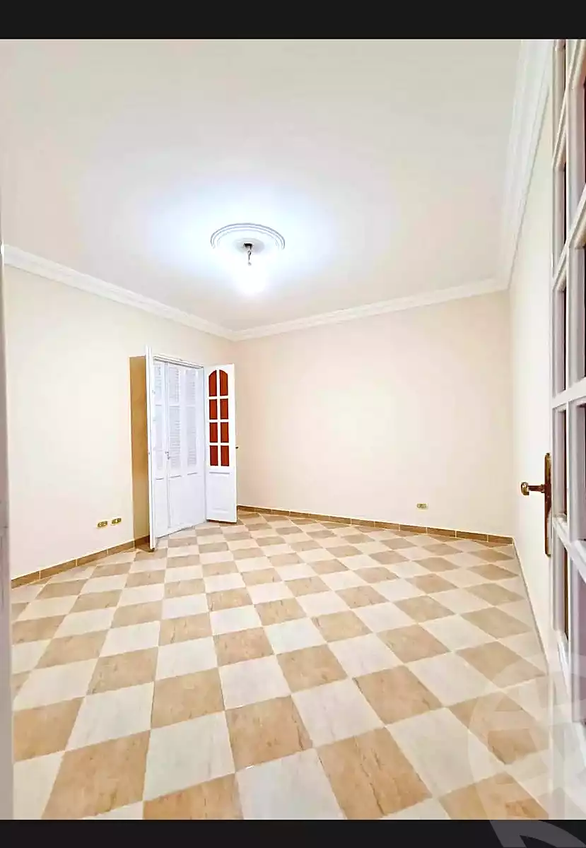 https://aqarmap.com.eg/ar/listing/6955527-for-sale-alexandria-sydy-bshr-sydy-bshr-bhry-shr-khld-bn-lwlyd