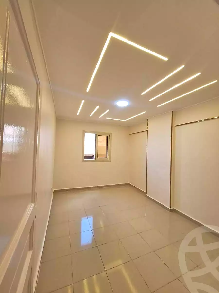 https://aqarmap.com.eg/ar/listing/6956333-for-sale-alexandria-sydy-bshr-sydy-bshr-bhry-street-17