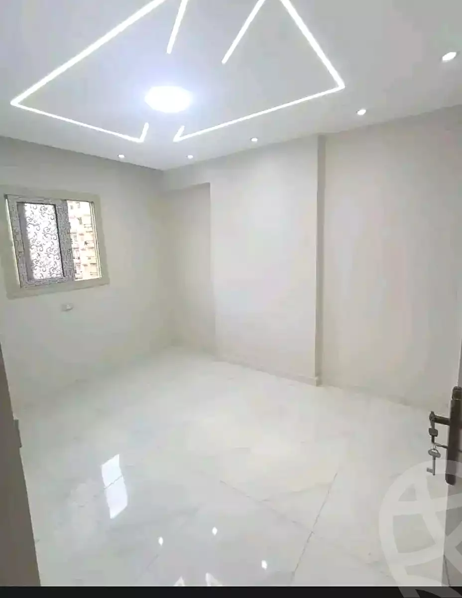 https://aqarmap.com.eg/ar/listing/6956374-for-sale-alexandria-sydy-bshr-sydy-bshr-bhry-street-16