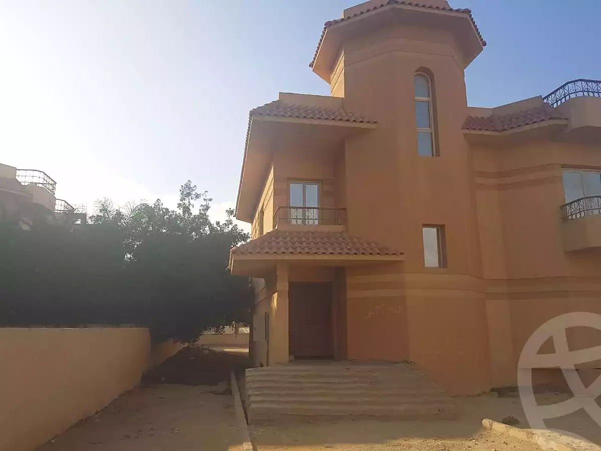 https://aqarmap.com.eg/en/listing/6956604-for-sale-cairo-new-cairo-compounds-el-talaae