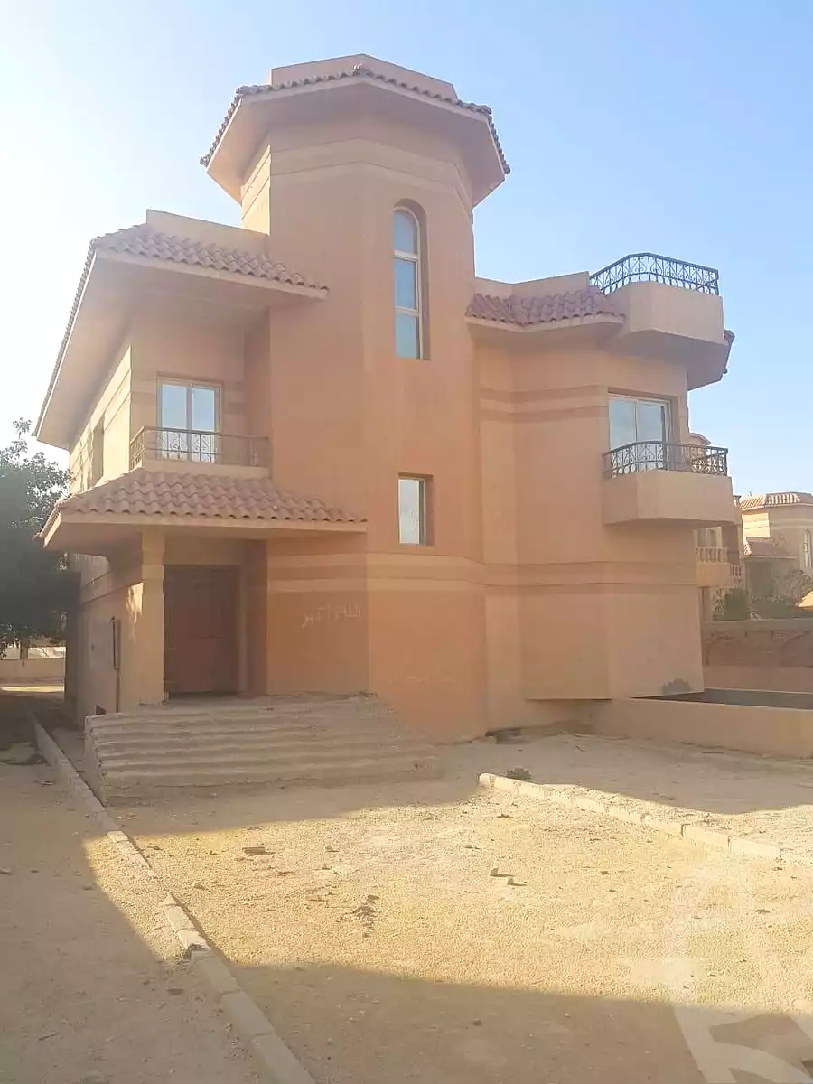 https://aqarmap.com.eg/en/listing/6956604-for-sale-cairo-new-cairo-compounds-el-talaae