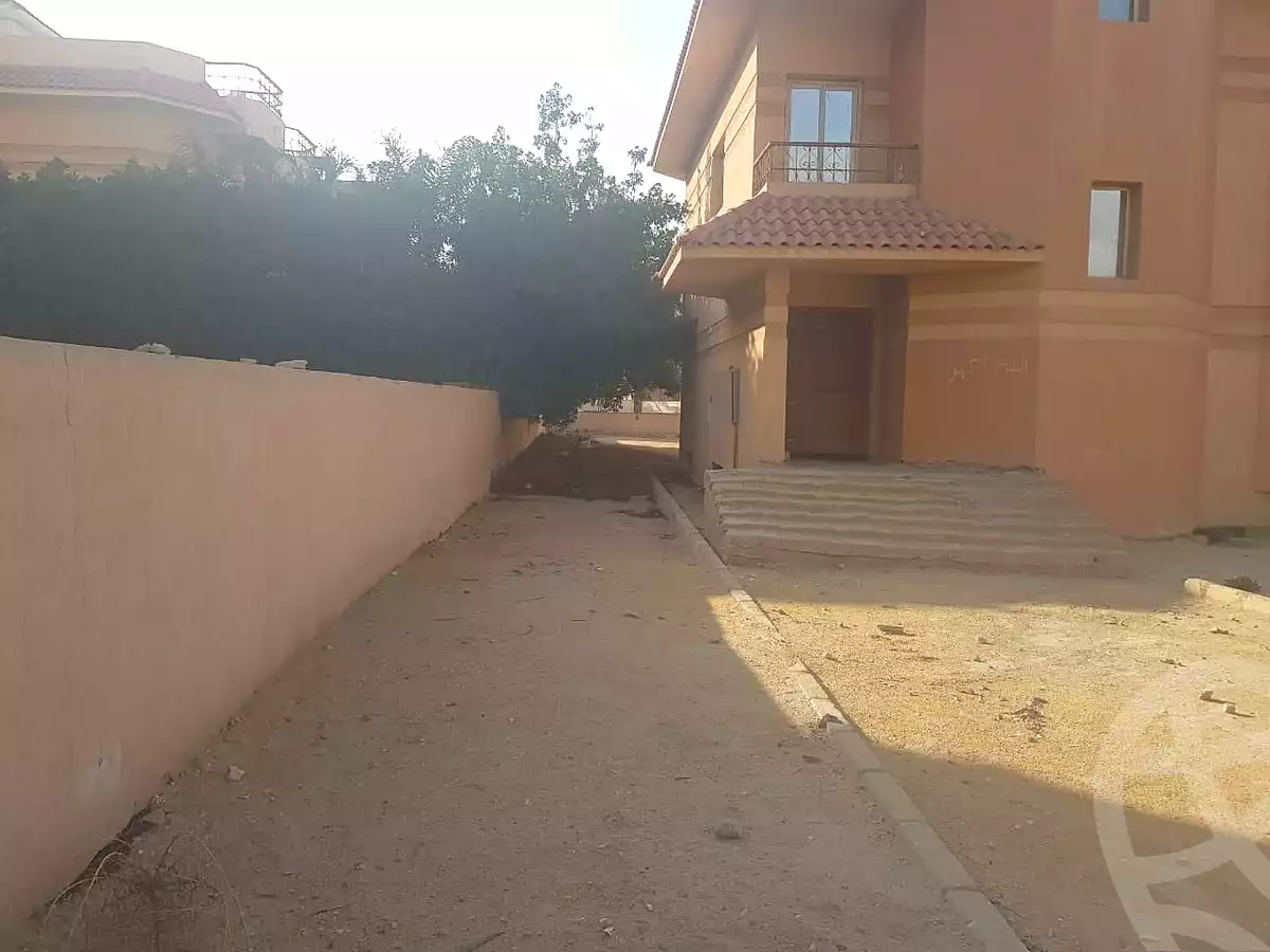 https://aqarmap.com.eg/en/listing/6956604-for-sale-cairo-new-cairo-compounds-el-talaae