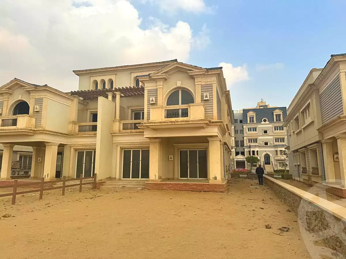 https://aqarmap.com.eg/en/listing/6956620-for-sale-cairo-new-cairo-compounds-mountain-view-hyde-park