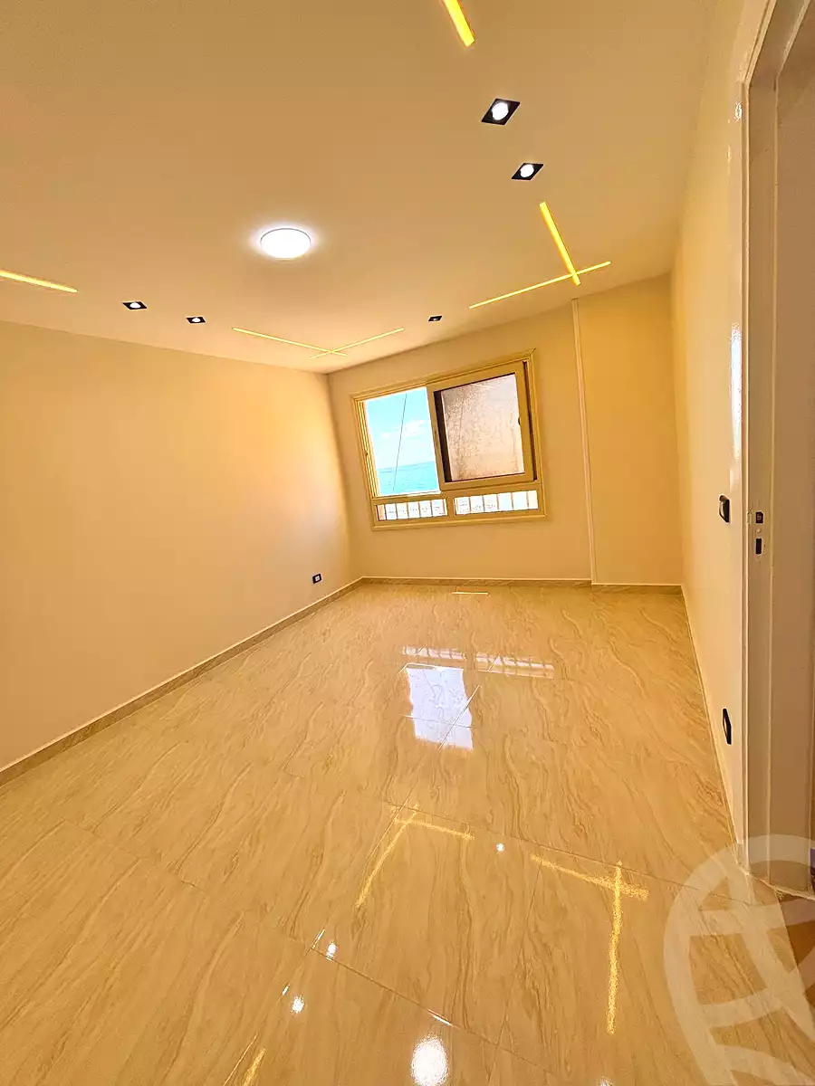 https://aqarmap.com.eg/ar/listing/6956955-for-sale-alexandria-miami-el-gaish-rd-st