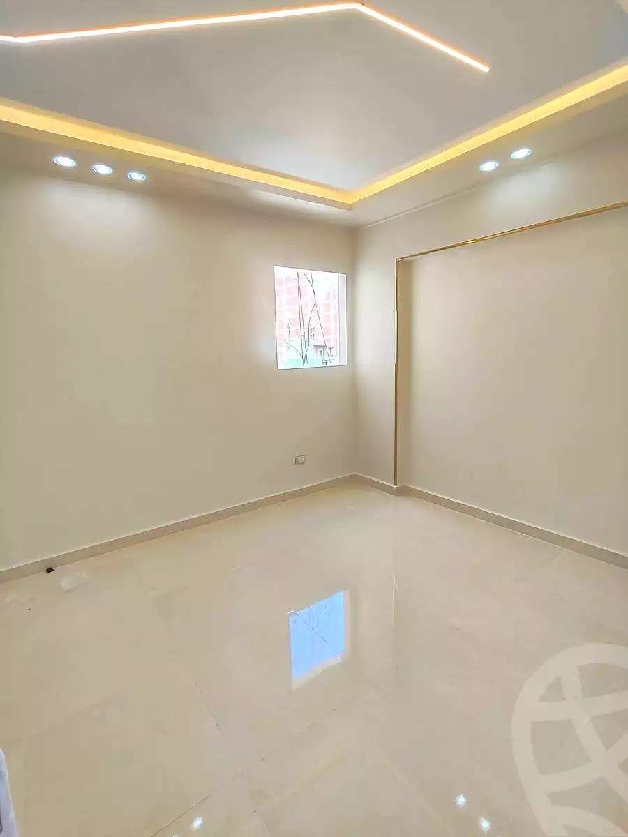 https://aqarmap.com.eg/ar/listing/6957255-for-sale-alexandria-sydy-bshr-sydy-bshr-bhry-shr-mhmwd-l-yswy