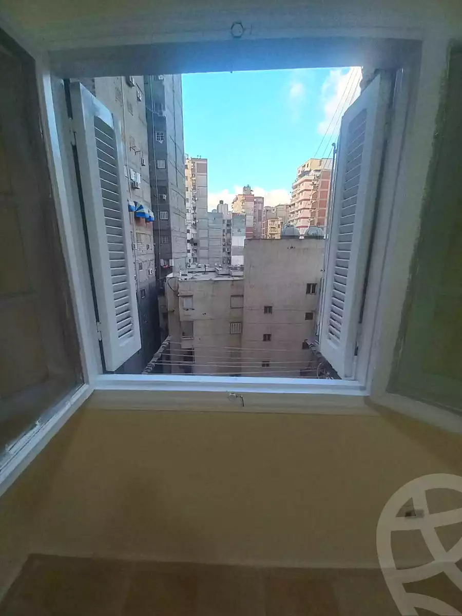https://aqarmap.com.eg/en/listing/6957650-for-sale-alexandria-sydy-bshr-sydy-bshr-bhry-ali-hipa-st